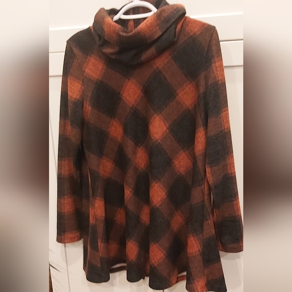Soft Works plaid cowl neck tunic - Picture 8 of 8